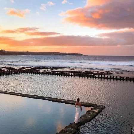 Nomad, Playa De Canteras, Nomadas Digitales, Familias 라스팔마스