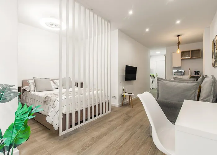 Nomad, Playa De Canteras, Nomadas Digitales, Familias * Лас-Пальмас-де-Гран-Канарія