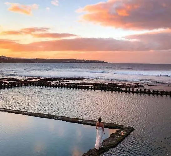 Nomad, Wifi , Espacio Trabajo ,playa ,ocio Las Palmas de Gran Canaria