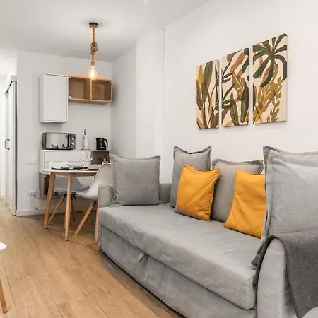 Nomad, Wifi , Espacio Trabajo ,playa ,ocio Apartamento *