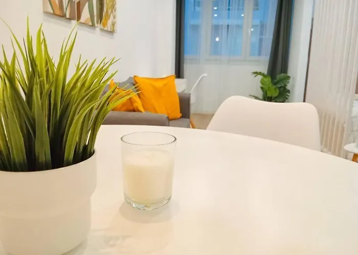 Nomad, Wifi , Espacio Trabajo ,playa ,ocio Apartamento